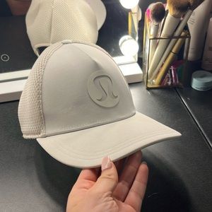 Lululemon trucker hat